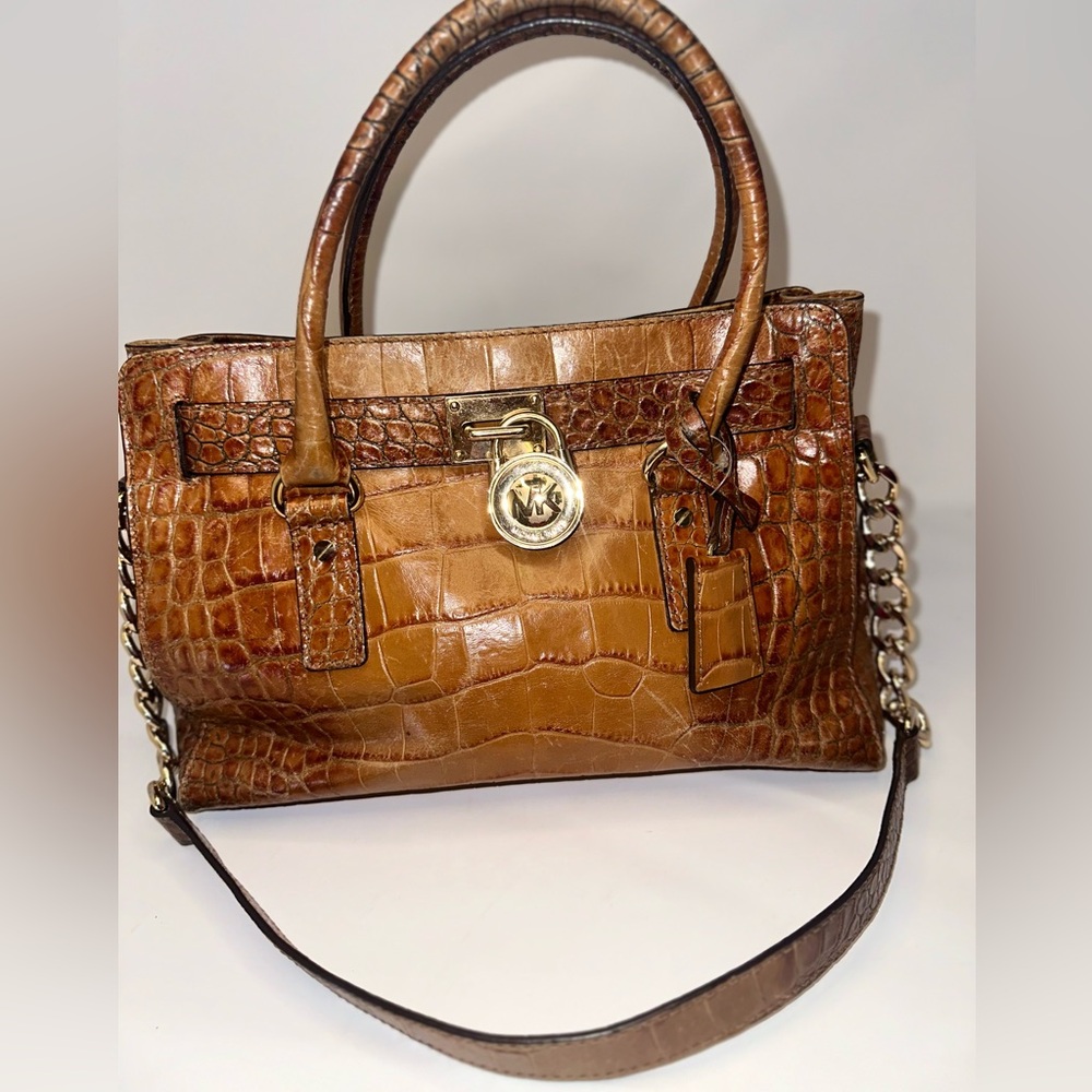 Michael Kors leather bag with gold hardware